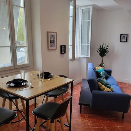 Appartement De Charme Avec Tomettes Et Parquet Graulhet Bagian luar foto